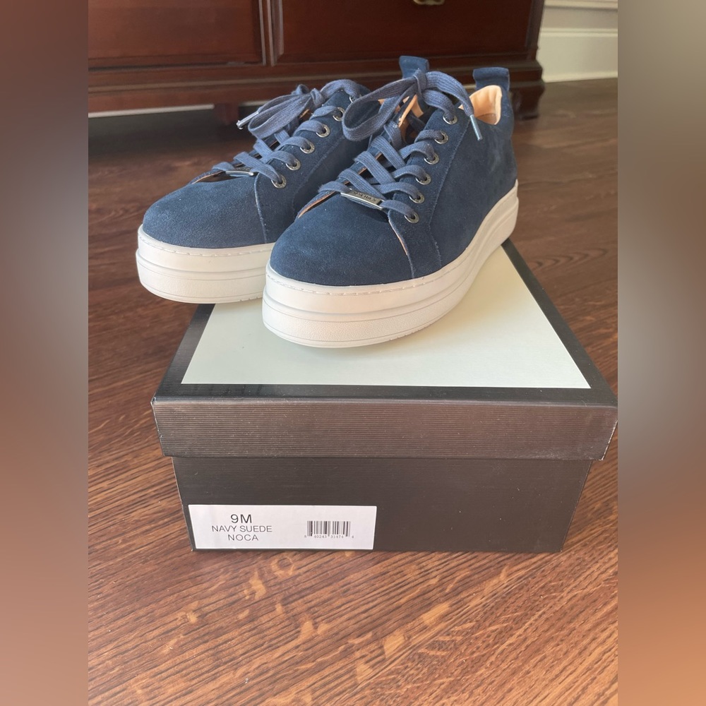 J/slides Navy suede Noca 9